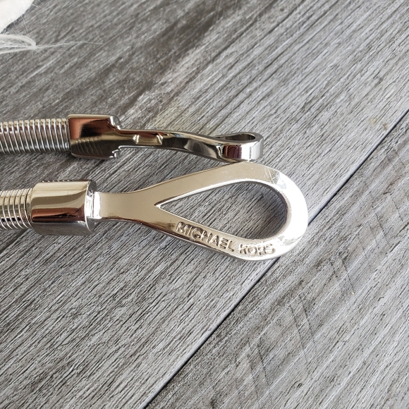 MICHAEL KORS - 2 belt bundle - Picture 12 of 13